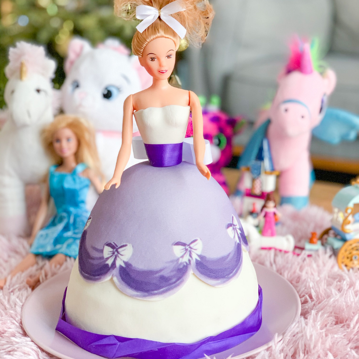 Puppenprinzessin-Torte mit lila Kleid