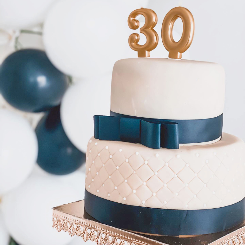 Weiße Hochzeitstorte "White Wedding"