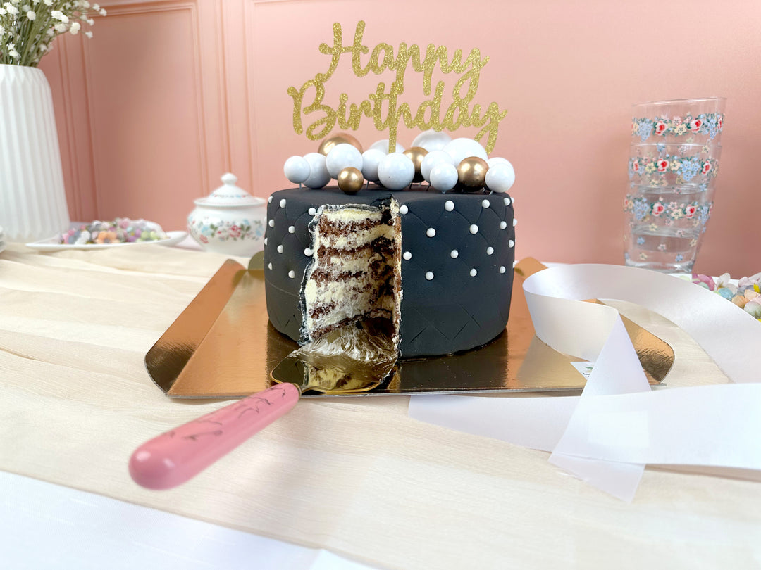 Schwarze Deluxe Torte - doppelte Höhe