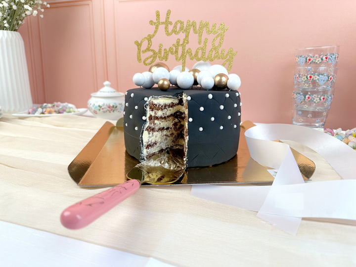 Schwarze Deluxe Torte - doppelte Höhe