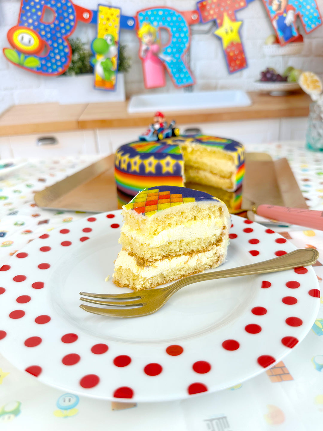 Mario Kart® auf Sternenstrecke-Torte