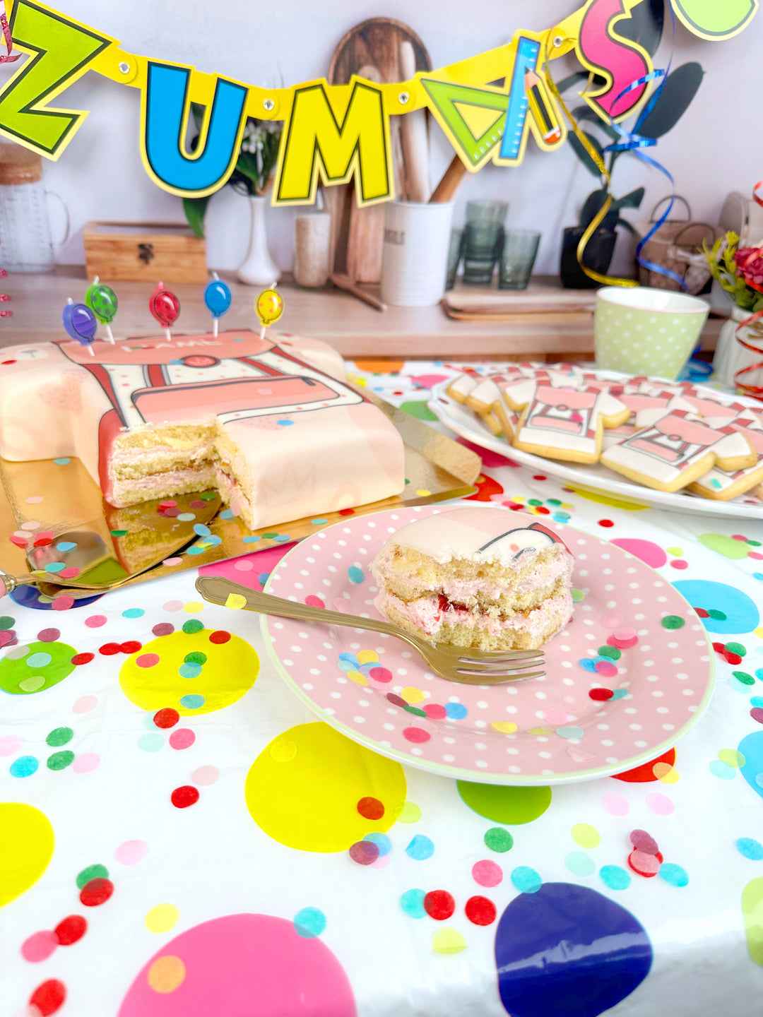 Pinke Schulranzen-Torte