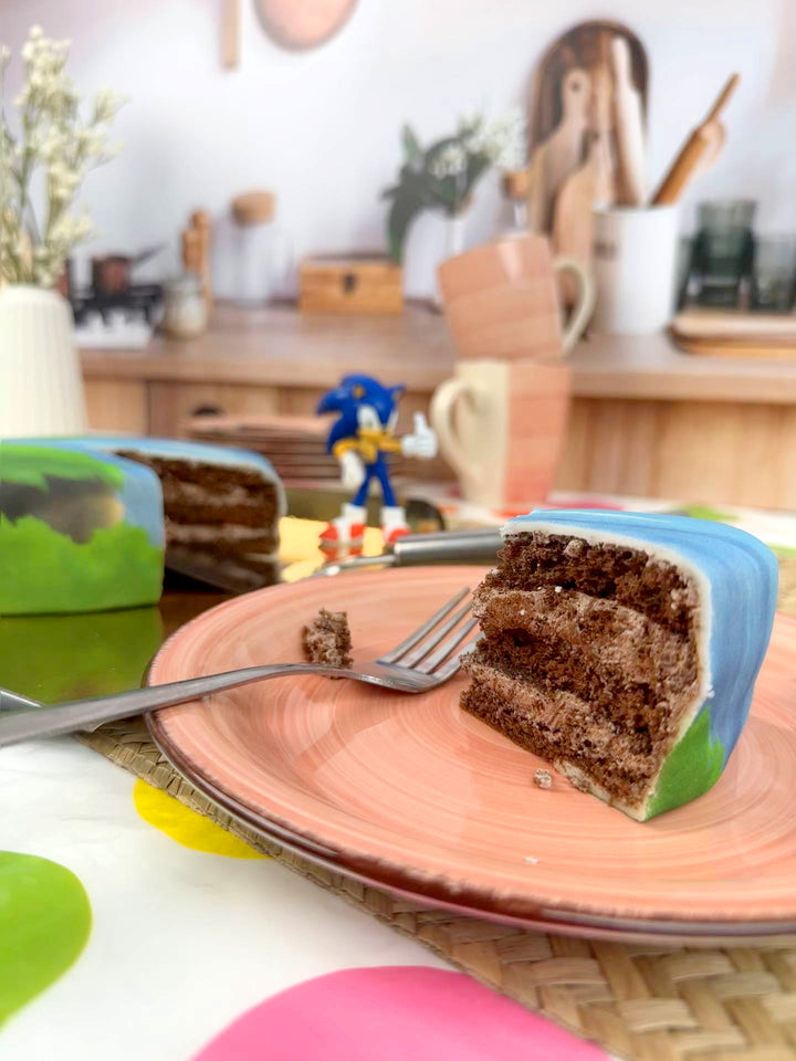 Sonic® Figur auf Insel-Torte