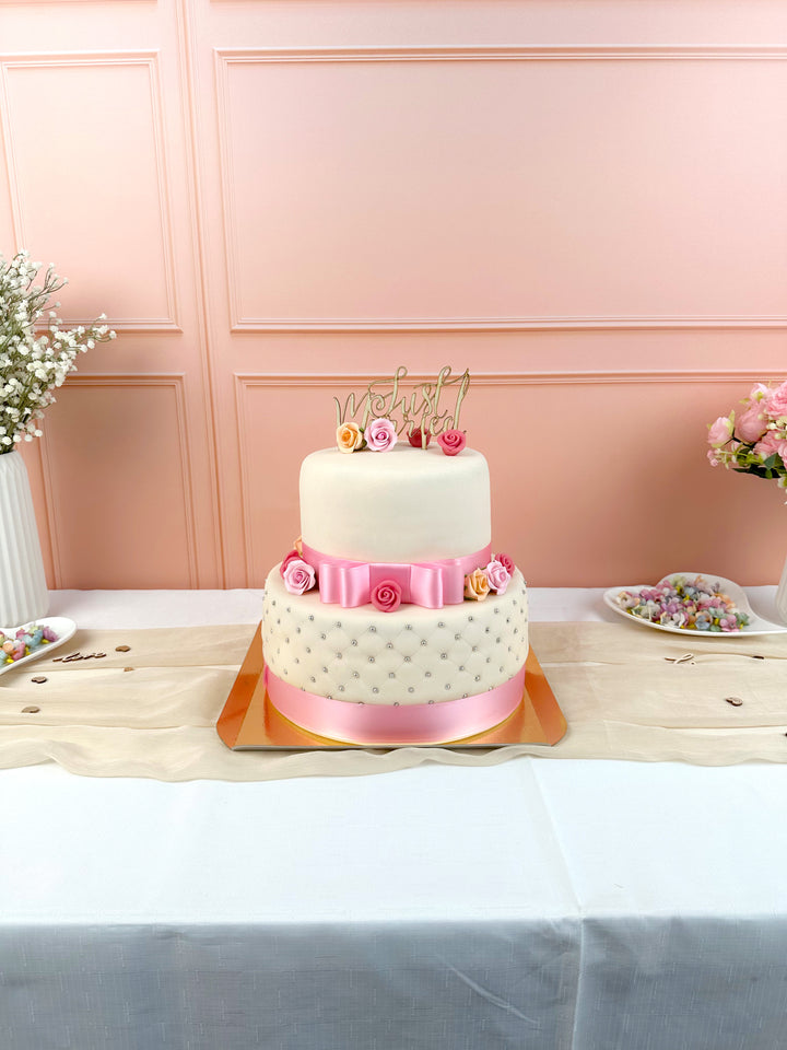 Weiße Hochzeitstorte "White Wedding"