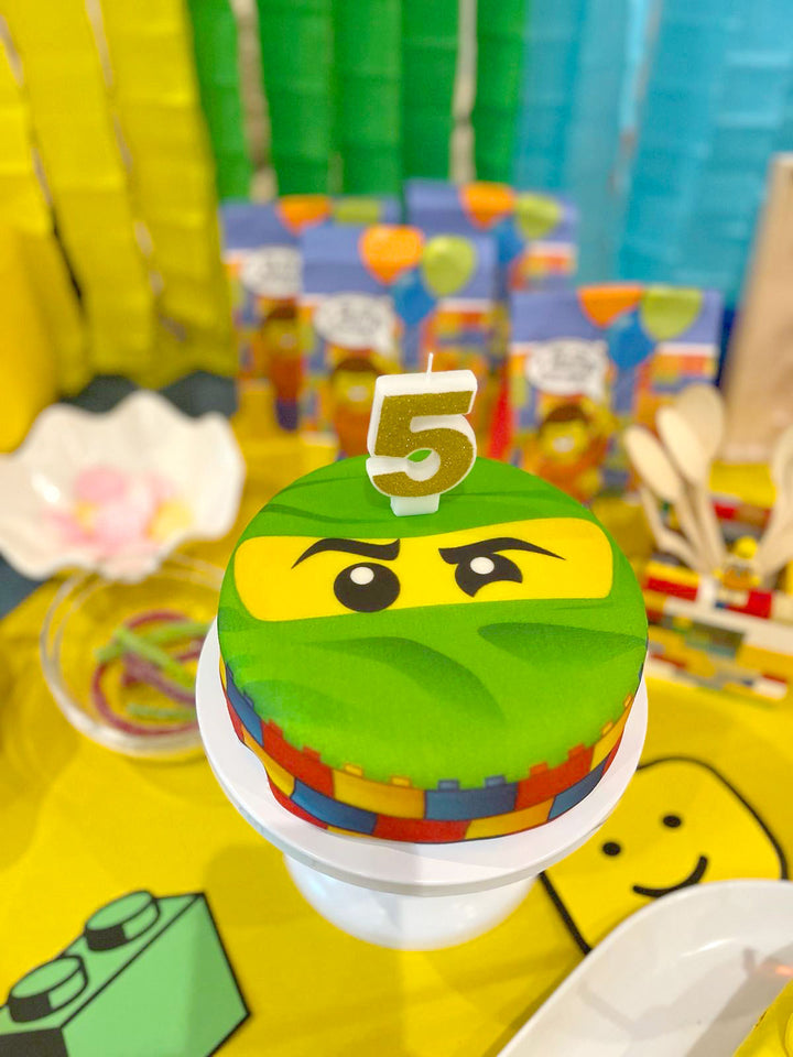 Lego® Ninjago® auf Ninja-Torte