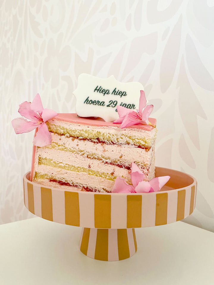 Pinke Deluxe Torte mit Tortenband