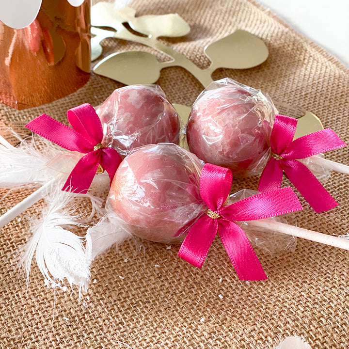 Cake-Pops mit Ruby-Schokolade (12 Stück)