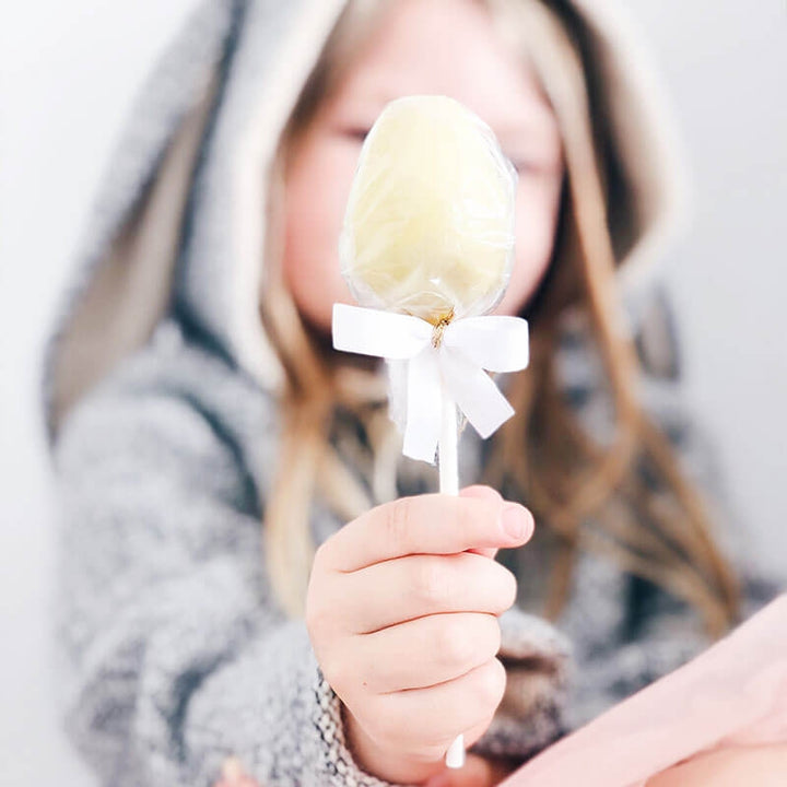 Ostereier Cake-Pops mit bunter Glasur (12 Stück)