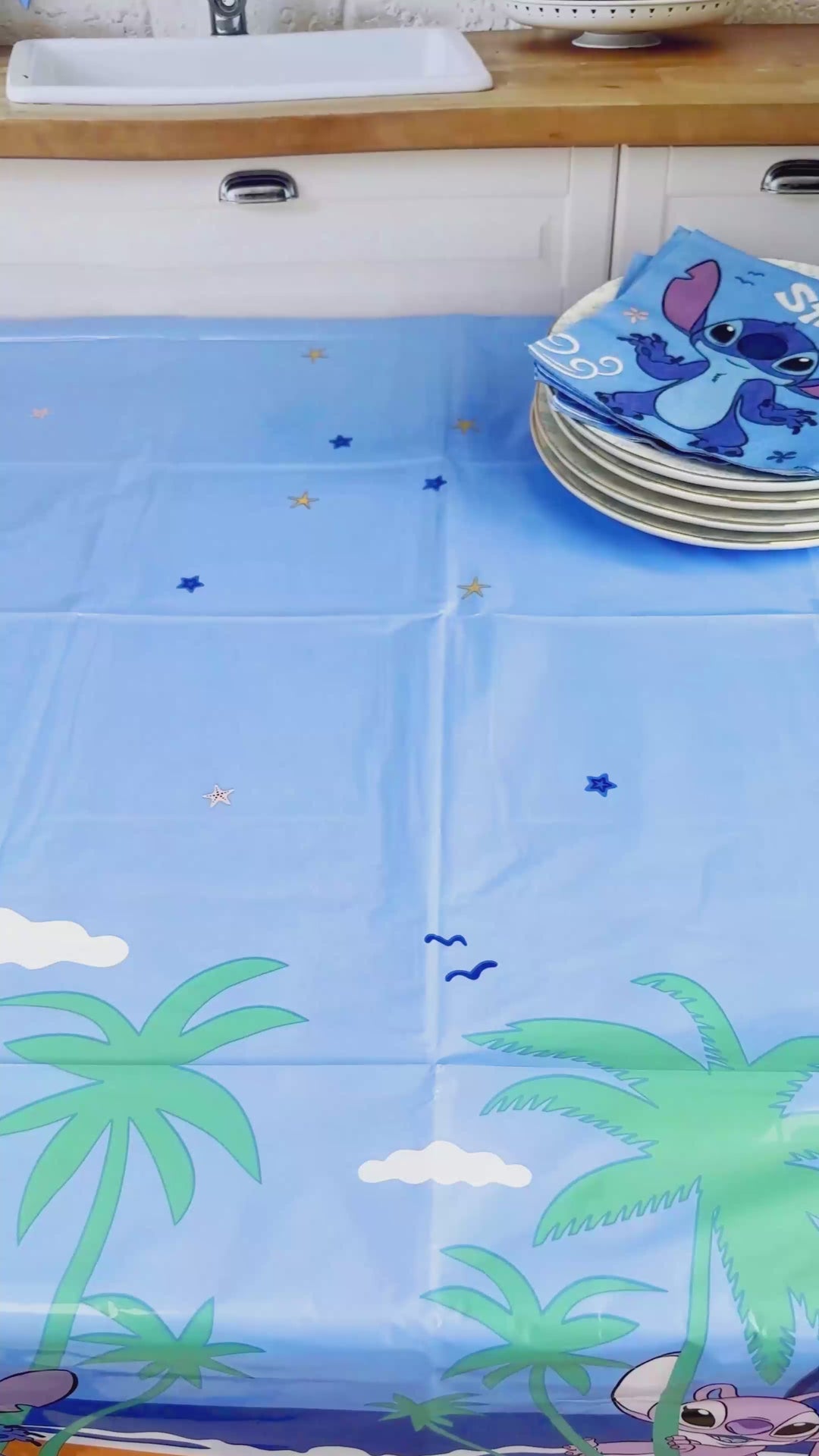 Stitch® auf Tropenstrand-Torte