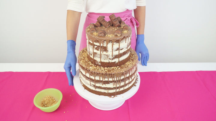 2-stöckige Torte mit kinder bueno® Riegeln
