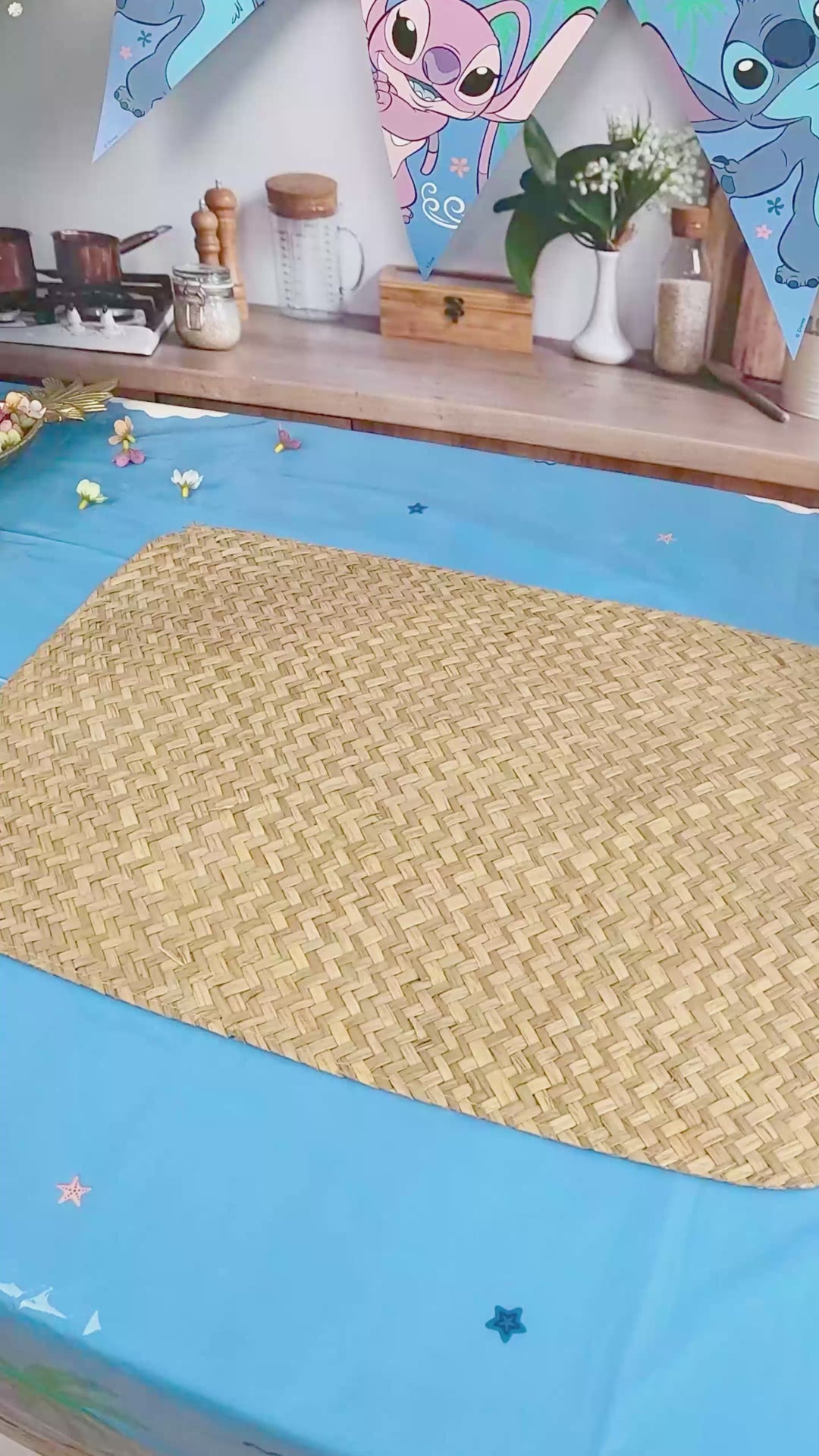 Angel & Stitch® auf tropischer Deluxe-Torte