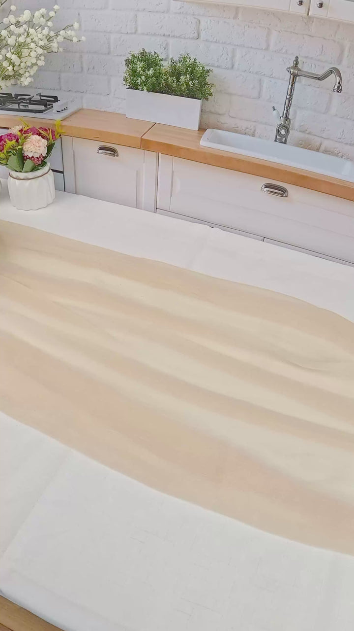 Cake-Pops mit bunter Glasur und Logo (12 Stück)