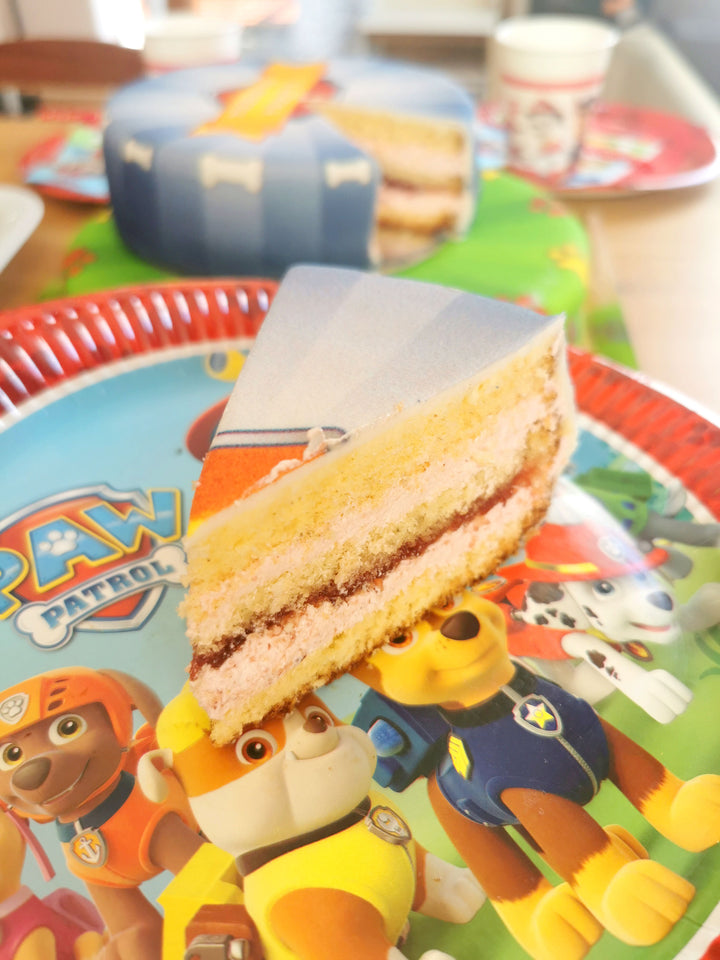 Chase und Marshall aus PAW Patrol® auf zweistöckiger Hundehelden-Torte