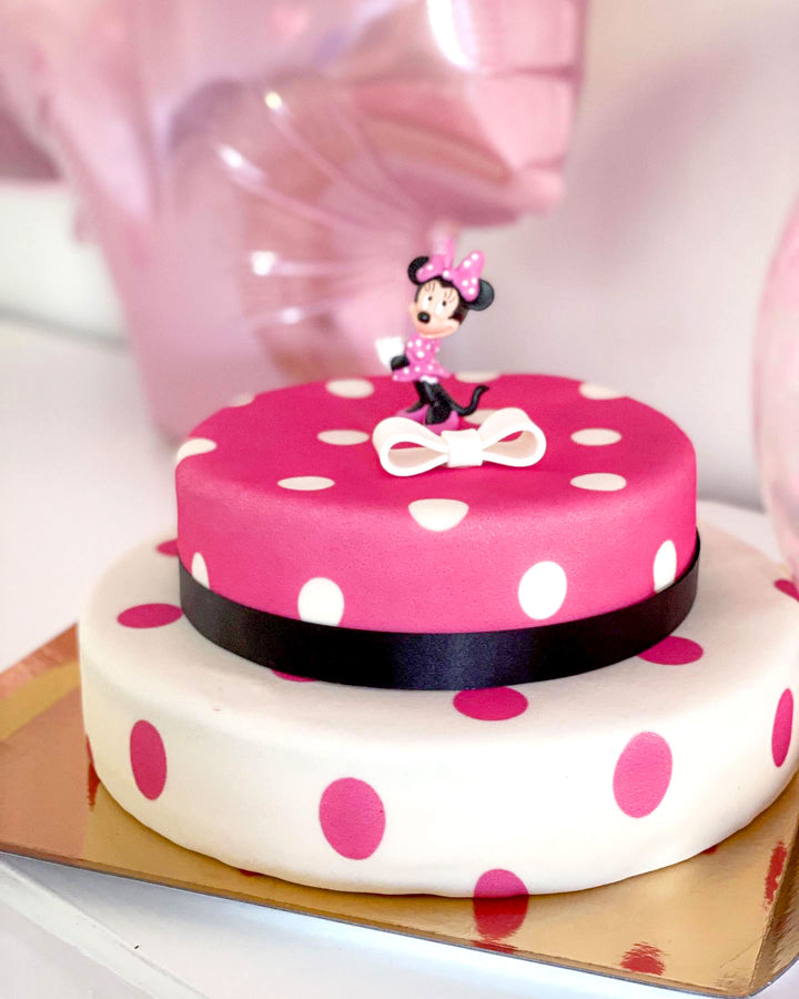 Minnie Maus® auf 2-stöckiger Punkte-Torte